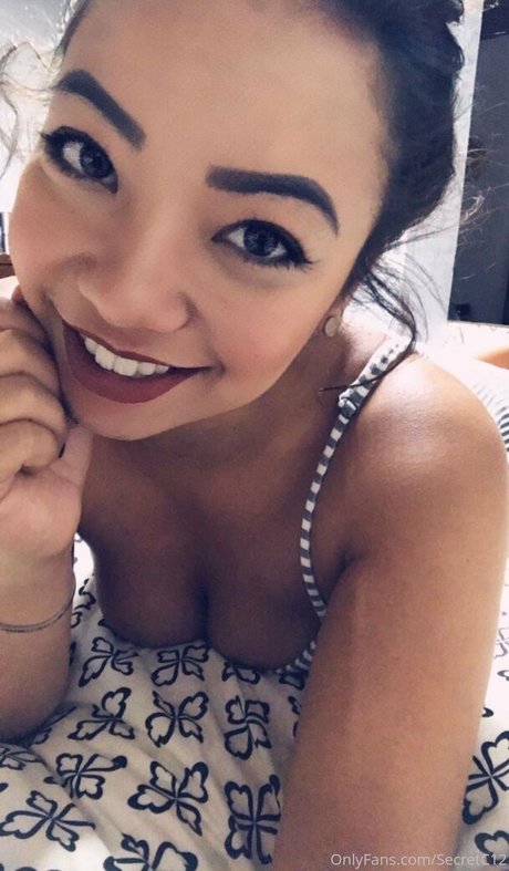 secretc12 naked pornstar img