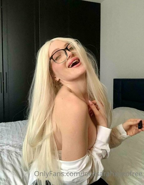 lovesarahxoxofree model xxx galleries