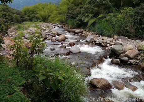 avliequeena model sex photos