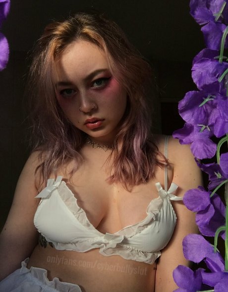 cyberbullyslut model sexy gallery