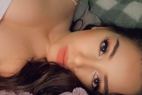 Mamiii111 top model photo