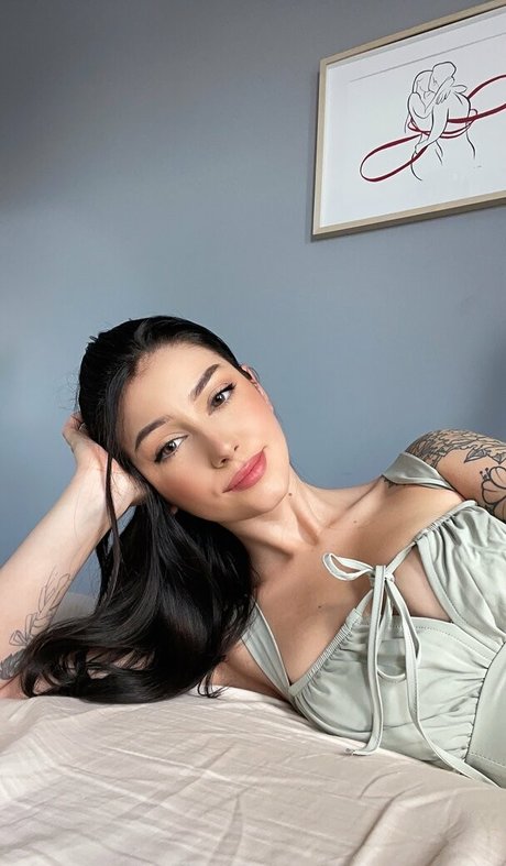 Mamiii111 pornstar top image