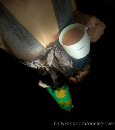 oneleglover pornstar naked galleries