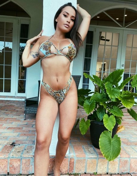 annieskye xxx model pictures