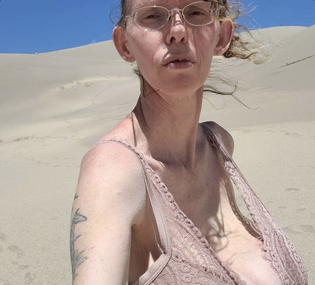 Doria Ann Lee model free photos