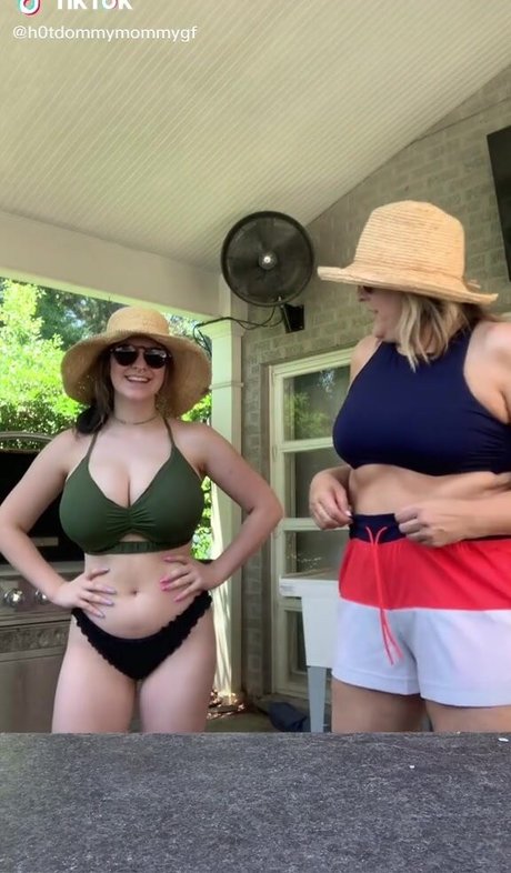 Sarah Lynne Marie exclusive model image