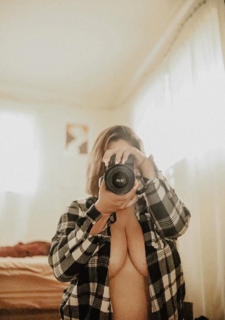 Baddiekazzzy model erotic archive