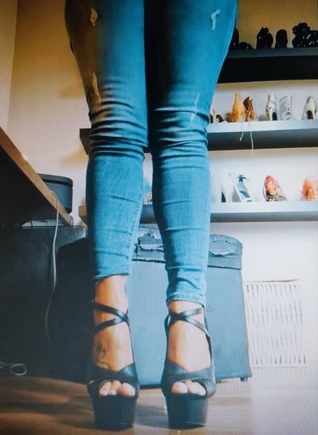 Footy79 pornstar erotic pictures