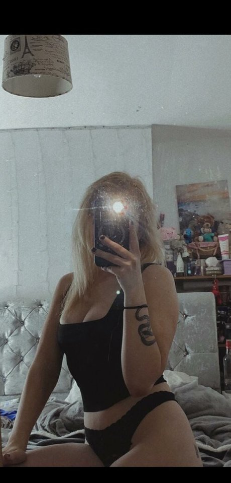 chlomarie 1 star naked pic