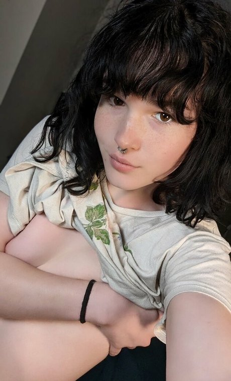 NeriiLune perfect actress images