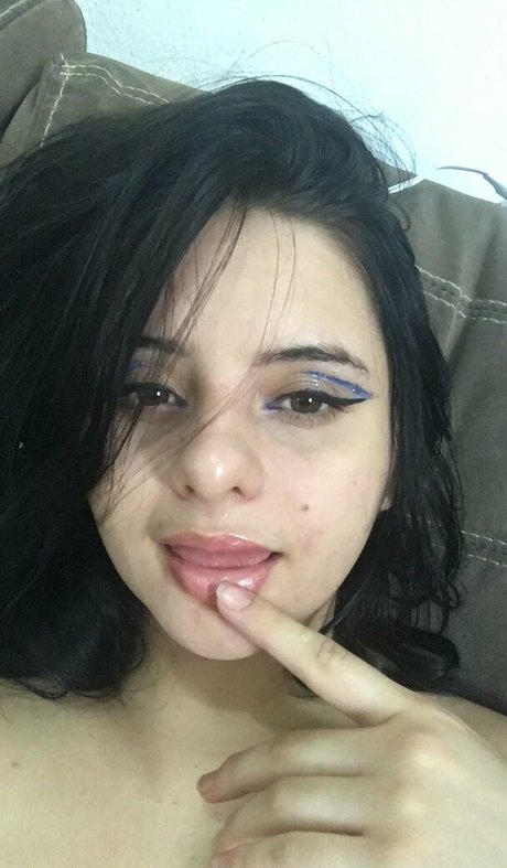 Vitoria Lopes porn model img