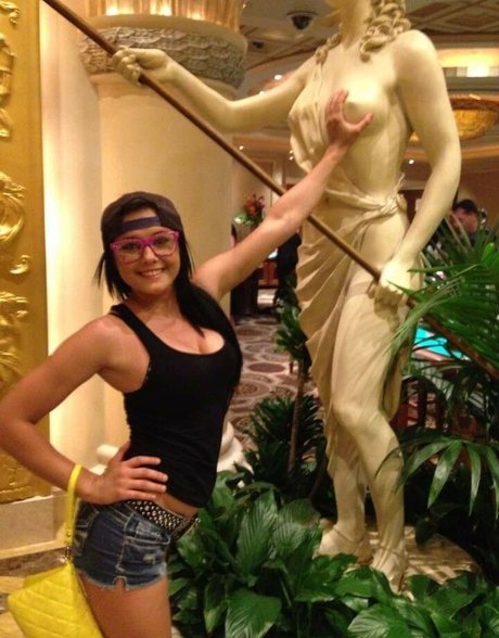 Daria Thibault hot model galleries