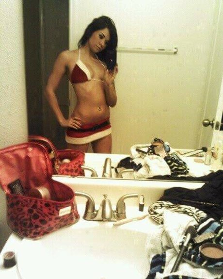 Daria Thibault erotic actress gallery