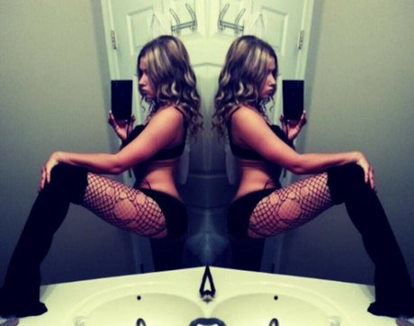 Daria Thibault star free pic