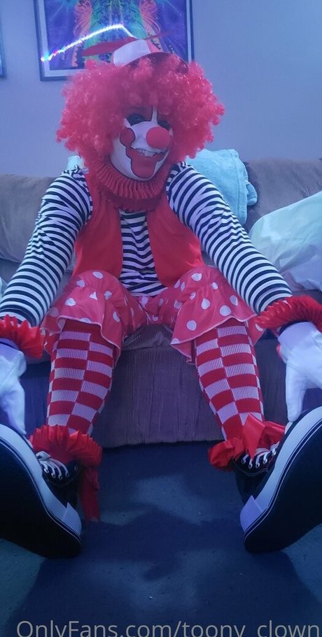 toony clown sex model photo