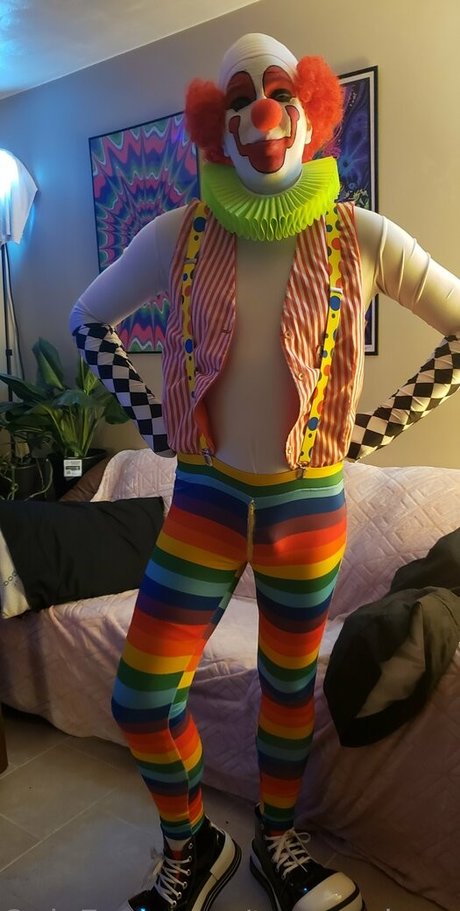 toony clown free model pics