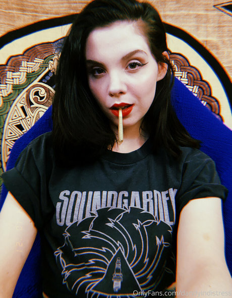 dandyindistress model sex pics