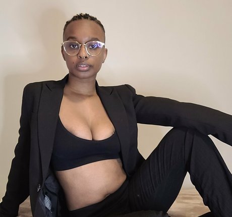 deedeebee96 xxx star pictures