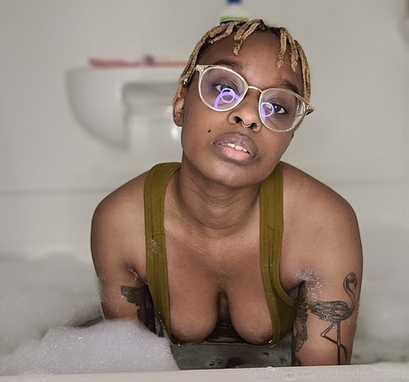 deedeebee96 xxx model photos