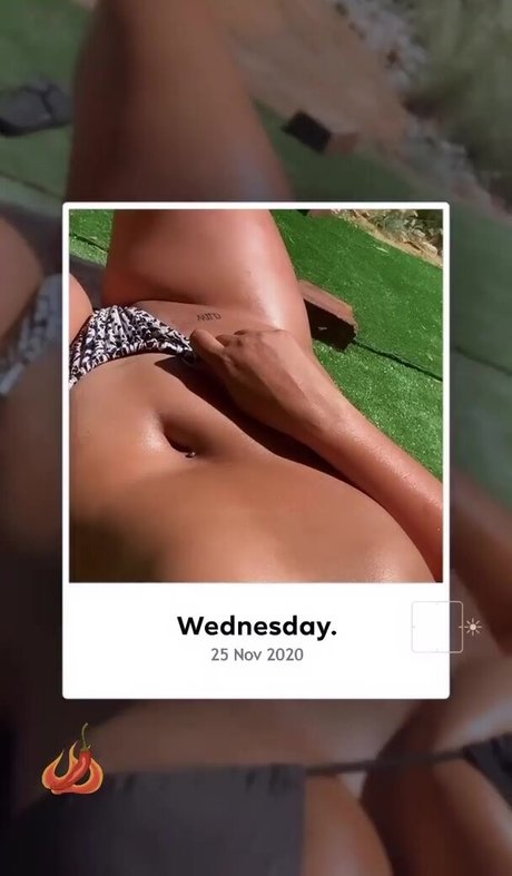 Chloe C model nudes img