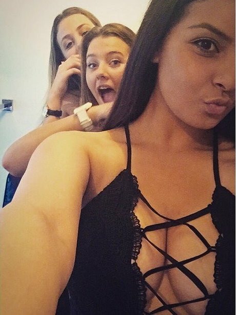 Chloe C star nude pictures