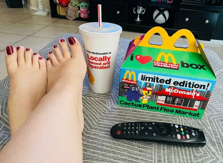 momiifeet star gallery