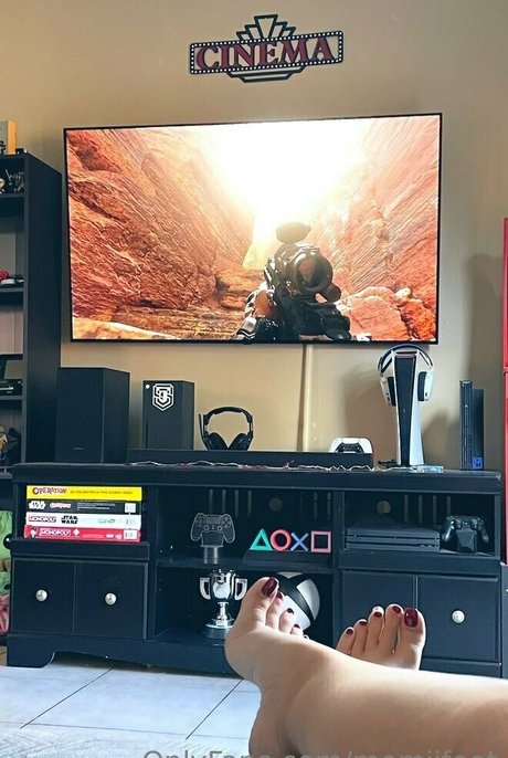 momiifeet star porn archive