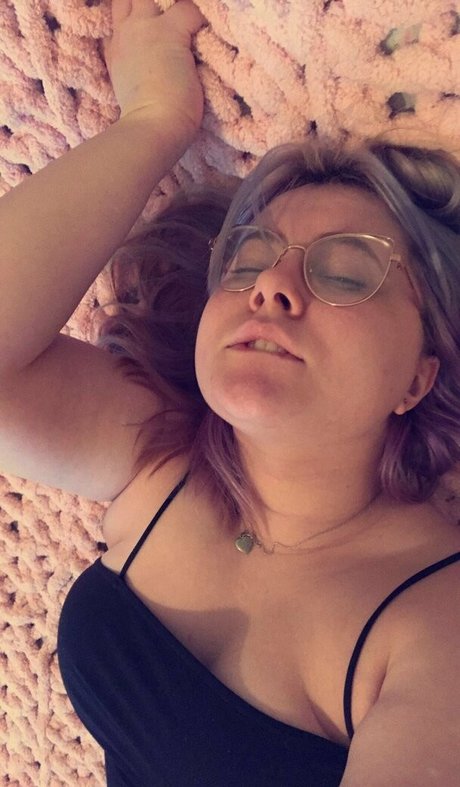 galadrielevelyn xxx pornstar pictures