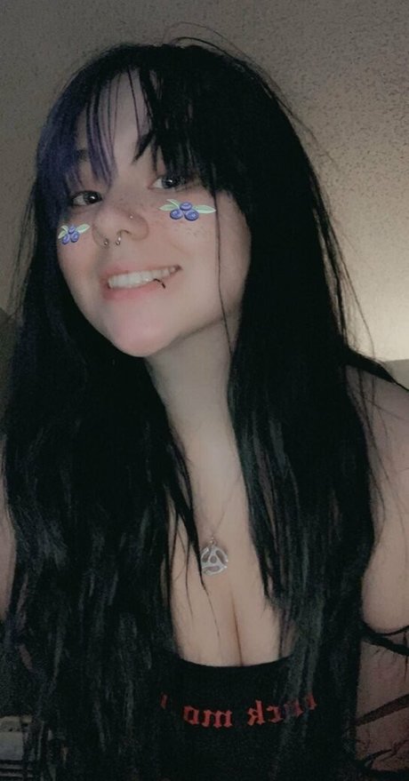 wuvspell model photo