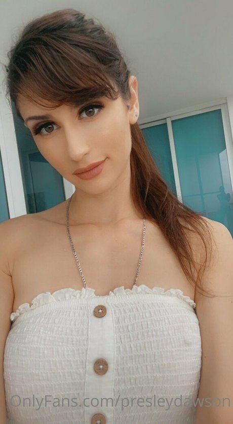 presleydawson pretty model images