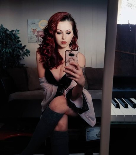 Madison Agnew perfect model archive