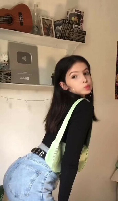 Victoria Ribeiro adult actress images