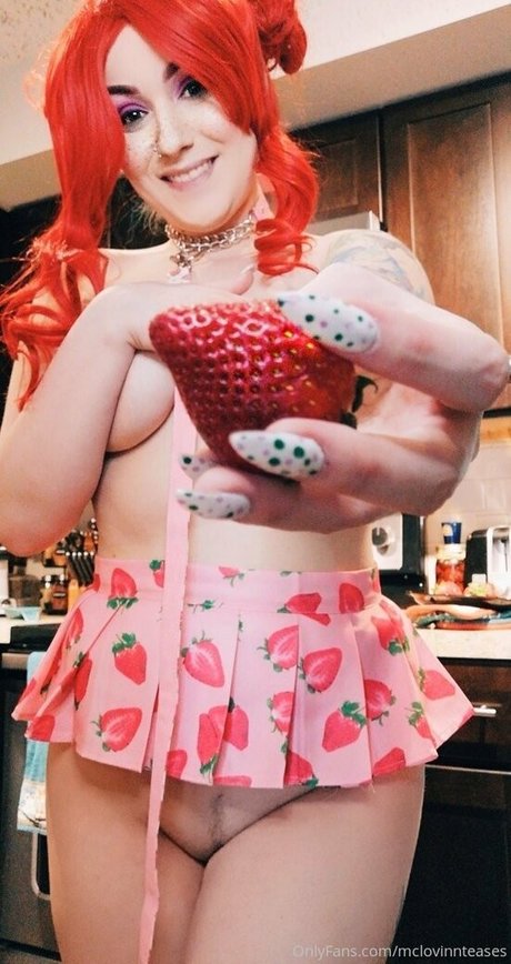 mclovinnteases perfect model picture