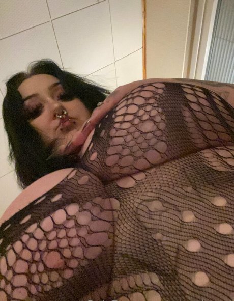 rottxnbunni hot model gallery