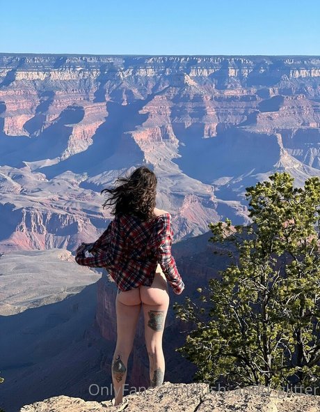 tush andd glitter erotic star galleries