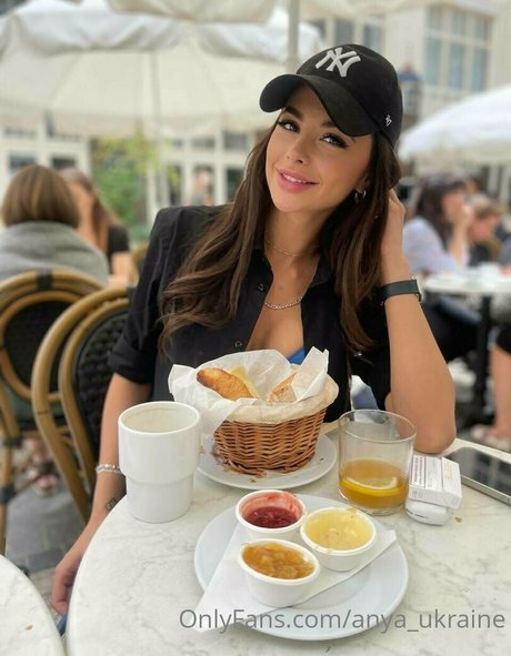 anya ukraine star erotic picture