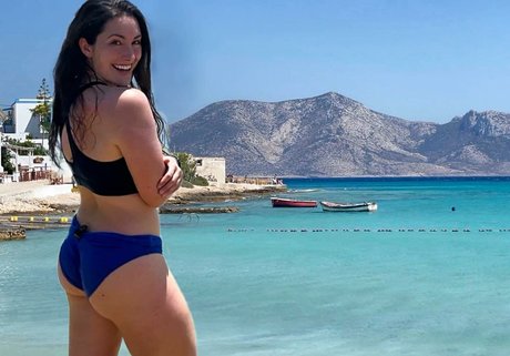 Nikki Delventhal pornstar nude picture