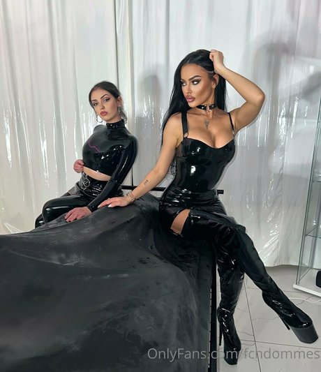 fchdommes model pretty pics