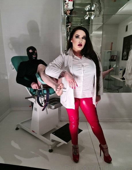 fchdommes perfect actress gallery