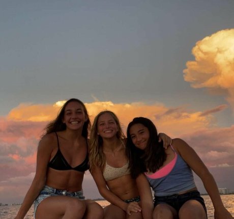 Isabella DuCharme beautiful model pics