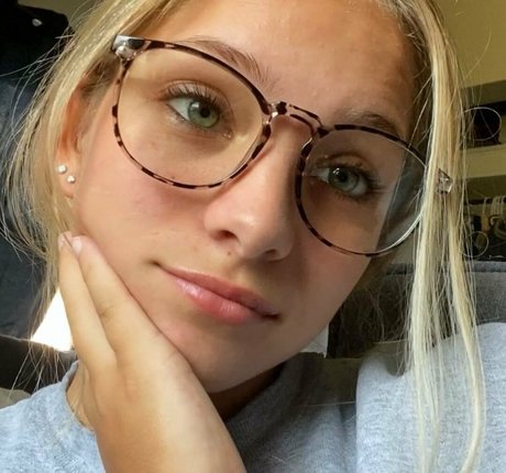 Isabella DuCharme star beautiful galleries