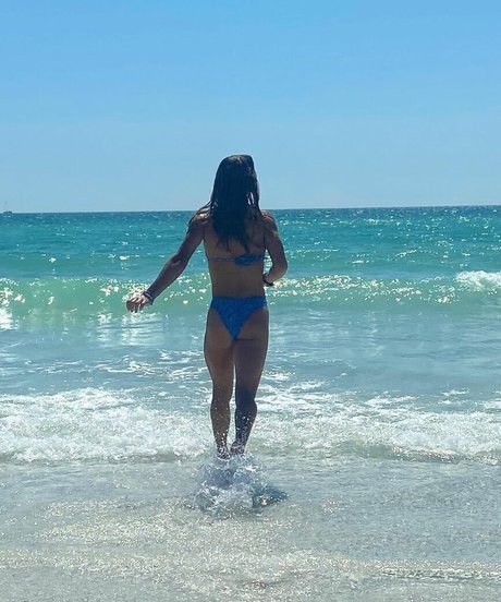 Isabella DuCharme nice actress img