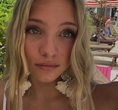 Isabella DuCharme model pretty pictures