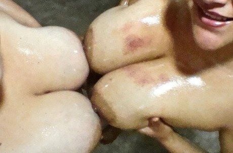 SuperTetas model nudes images