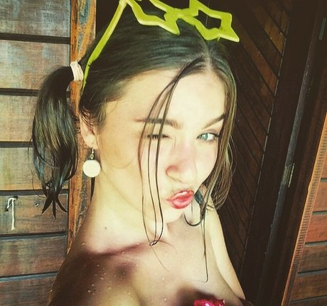 Guerlain exclusive actress picture