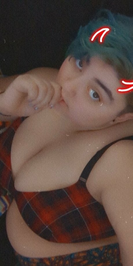 alykrause model free img