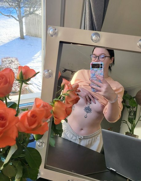 embunnyof star exclusive pictures