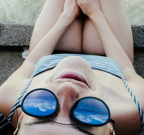 Karen Bachini naked model pics