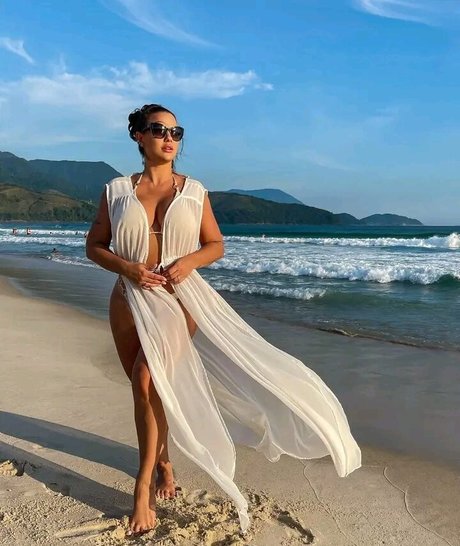 Carol Dias hd actress photos