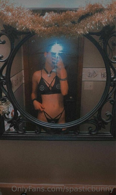 Spasticbunny pornographic model images